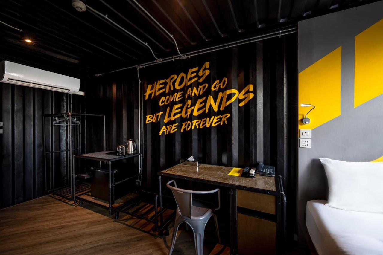 Hivetel Hotel Chalong Bagian luar foto