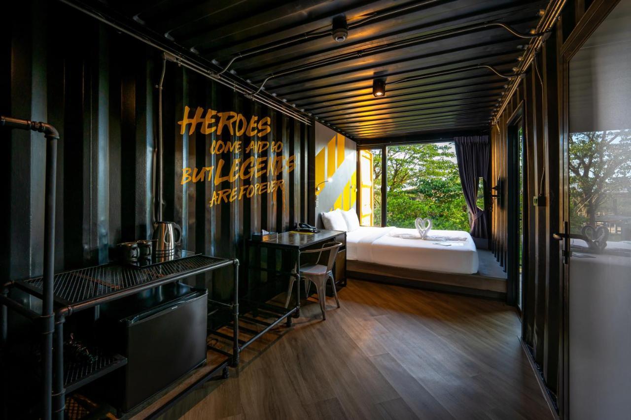 Hivetel Hotel Chalong Bagian luar foto