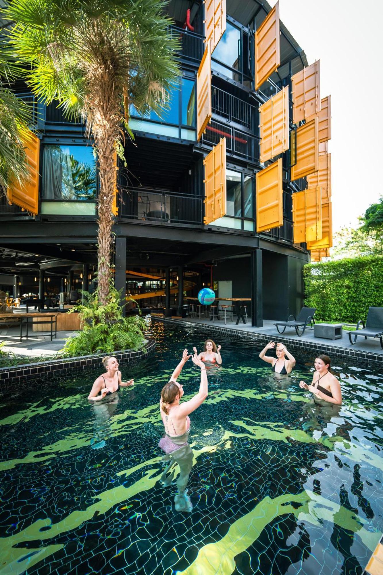 Hivetel Hotel Chalong Bagian luar foto